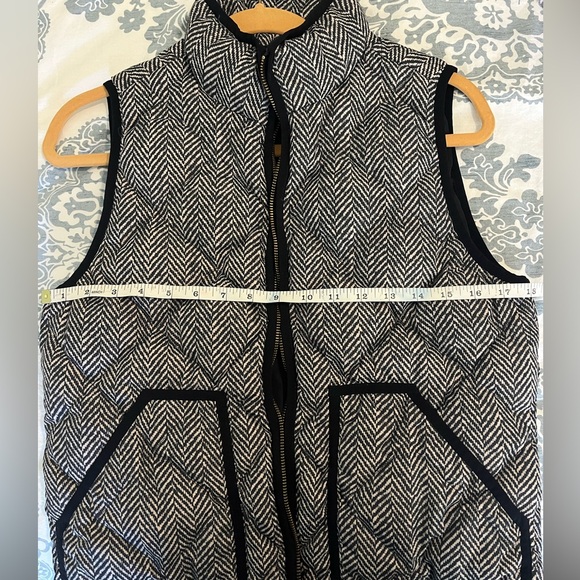 J. Crew Black and White Herringbone Vest Size Small - Picture 7 of 7